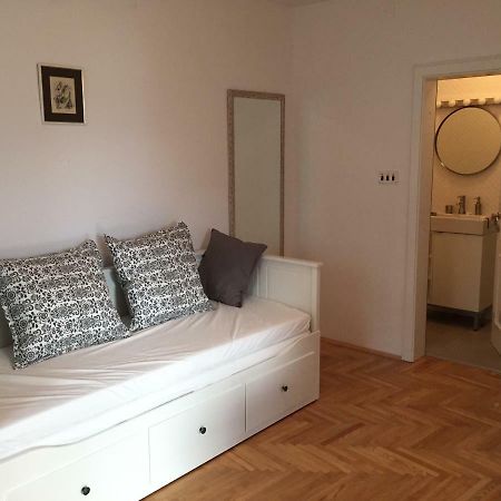 Apartments Papalinna 2 By Moro Krk Town Exterior foto